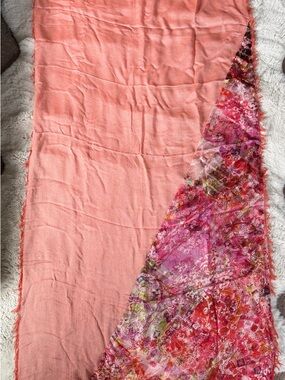 Women’s Peach and Pink Print Scarf